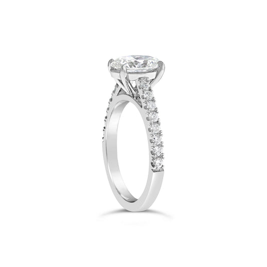 EVERLASTING OVAL CUT DIAMOND ENGAGEMEN TRING with diamond band