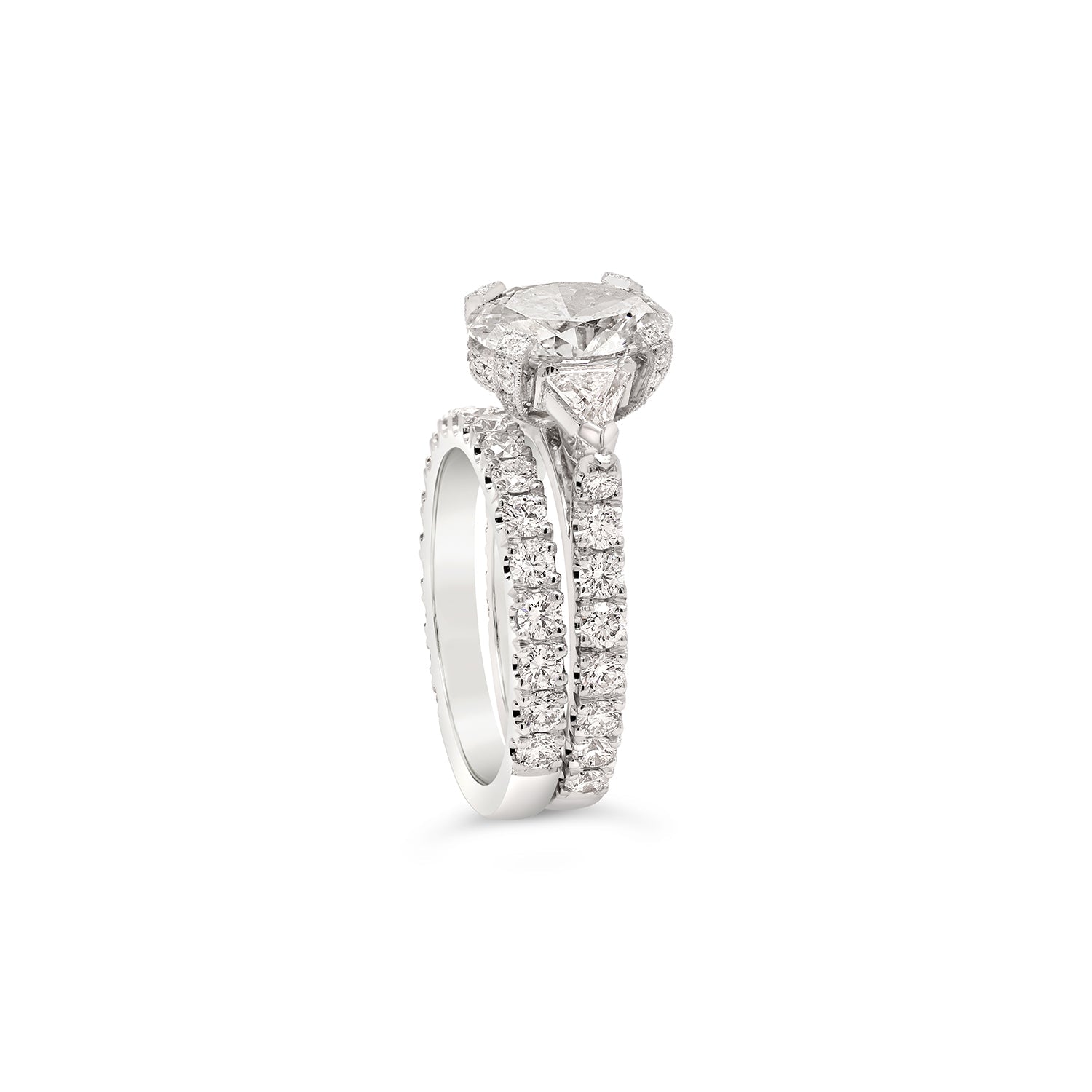 Oval Cut Diamond Three Stone Engagement Ring