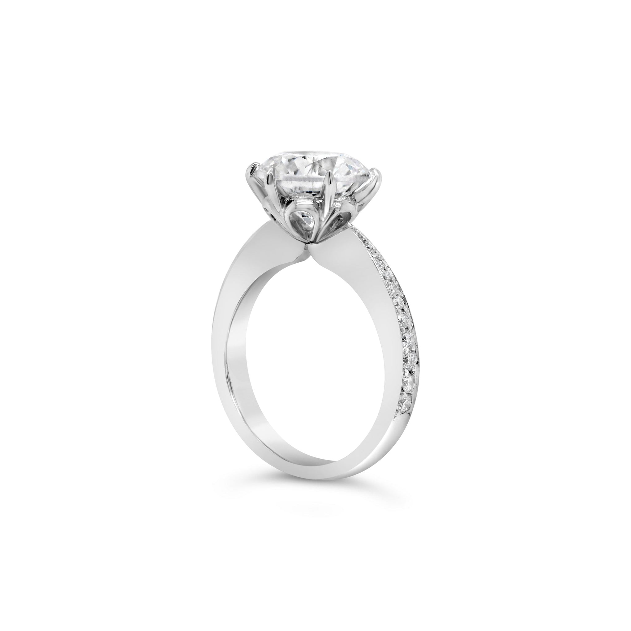 Round Brilliant Cut Diamond Engagement Ring tapered diamond band