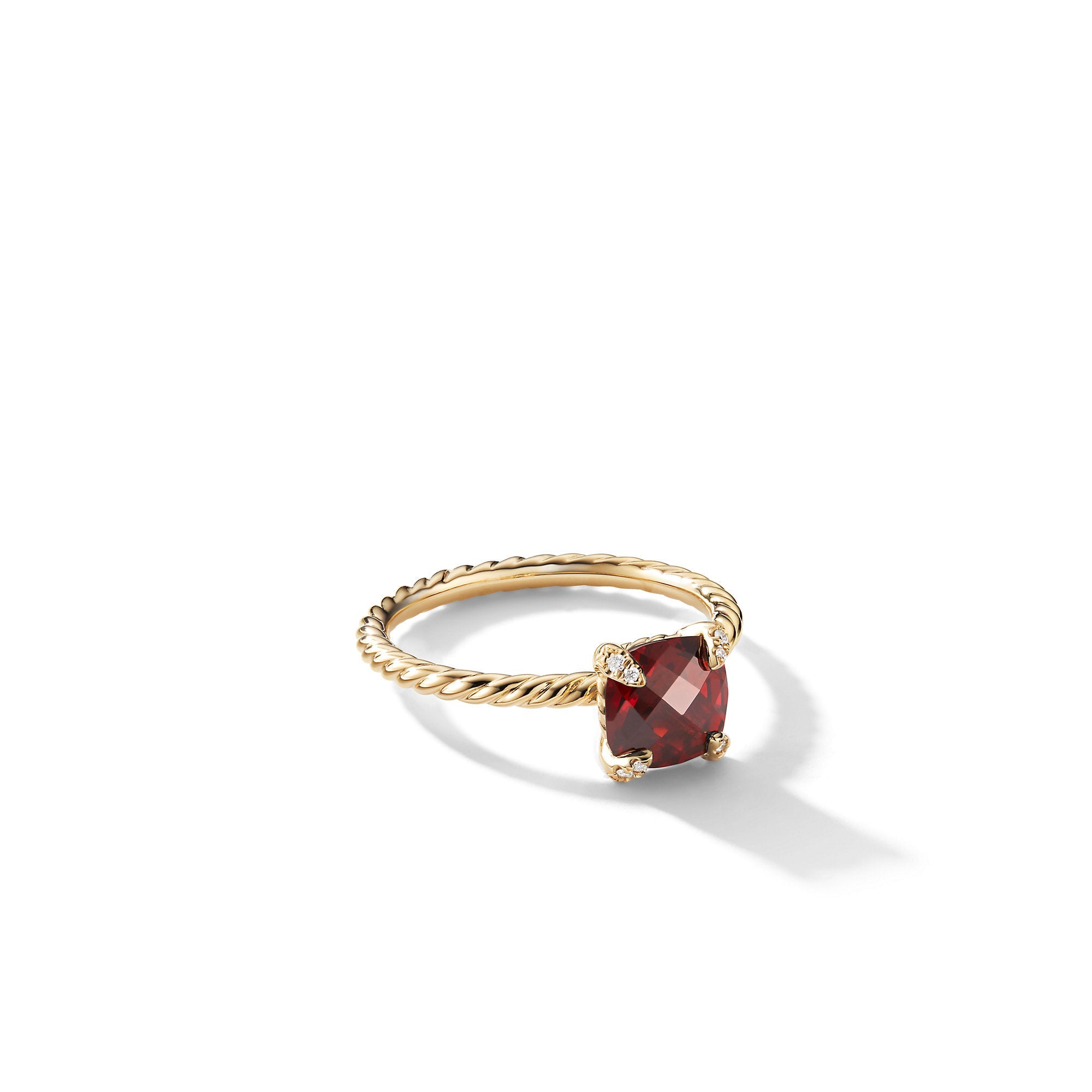 CHATELAINE® RING WITH GARNET AND DIAMONDS IN 18CT YELLOW GOLD
