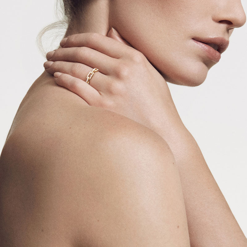 Stax Single Row Pavé Chain Link Ring with Diamonds in 18K Gold, 4.5mm -6