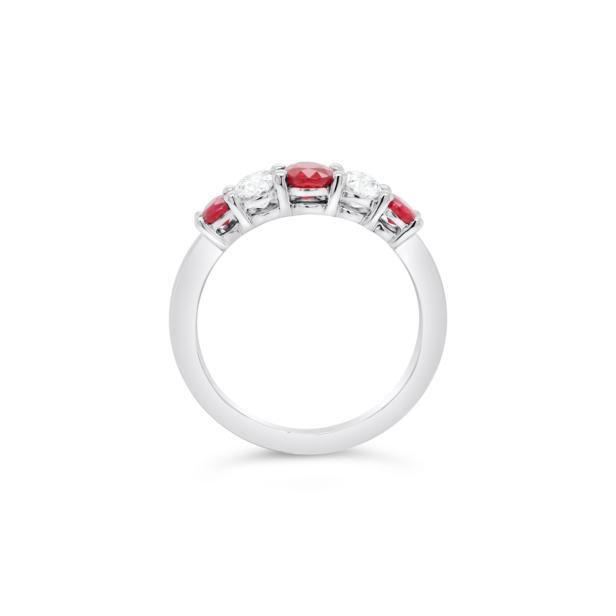 Graduating Oval Diamond & Ruby Ring