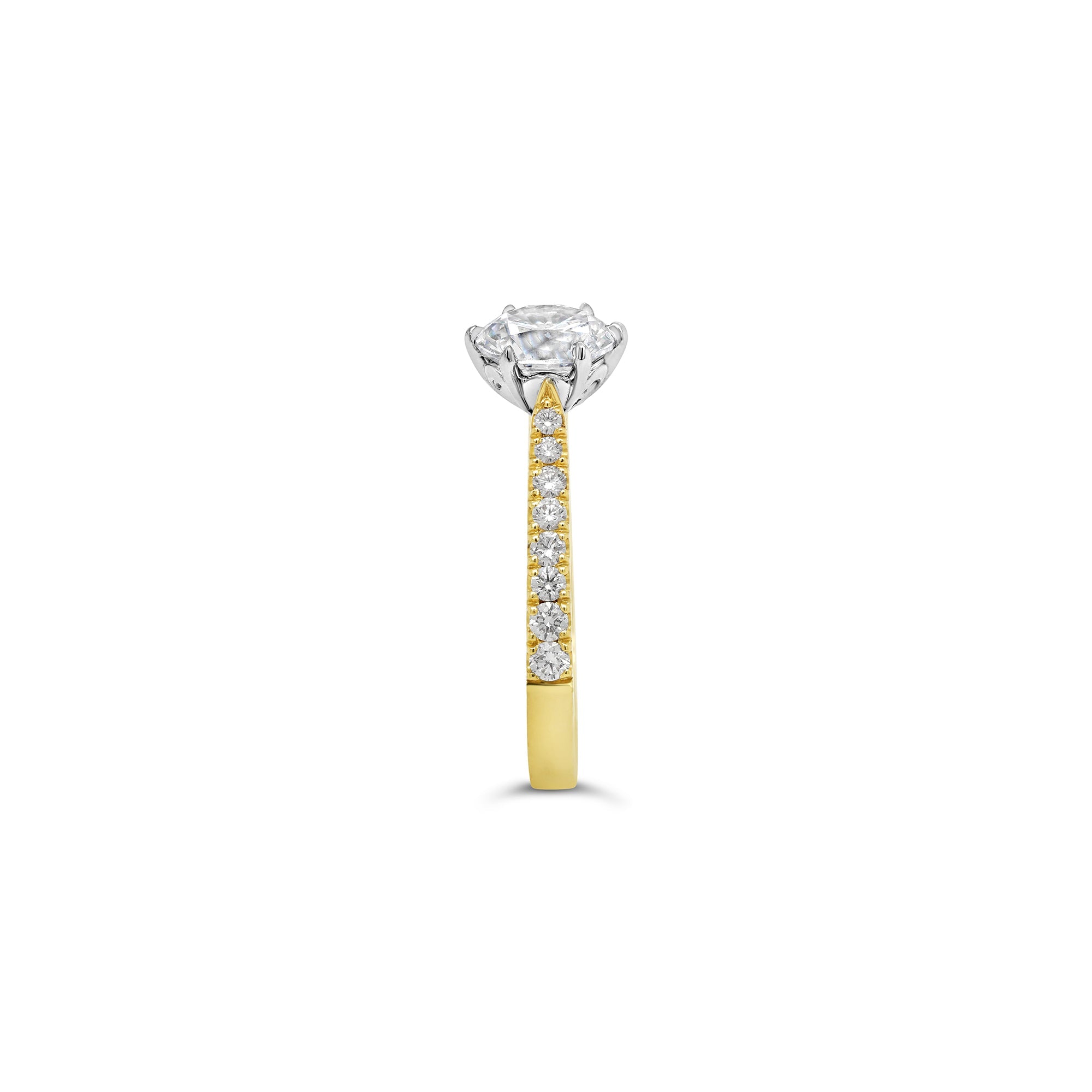 Lab Grown Round Brilliant Cut Diamond Engagement Ring 