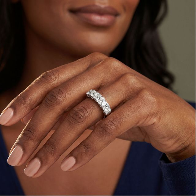 Seven Stone Round Brilliant Cut Diamond Ring - 18ct White Gold